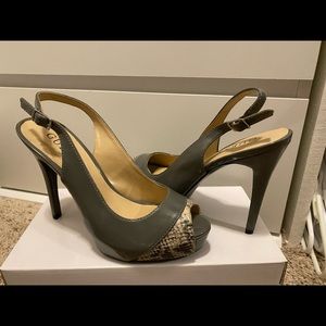 Guess grey peep toe heels size 7